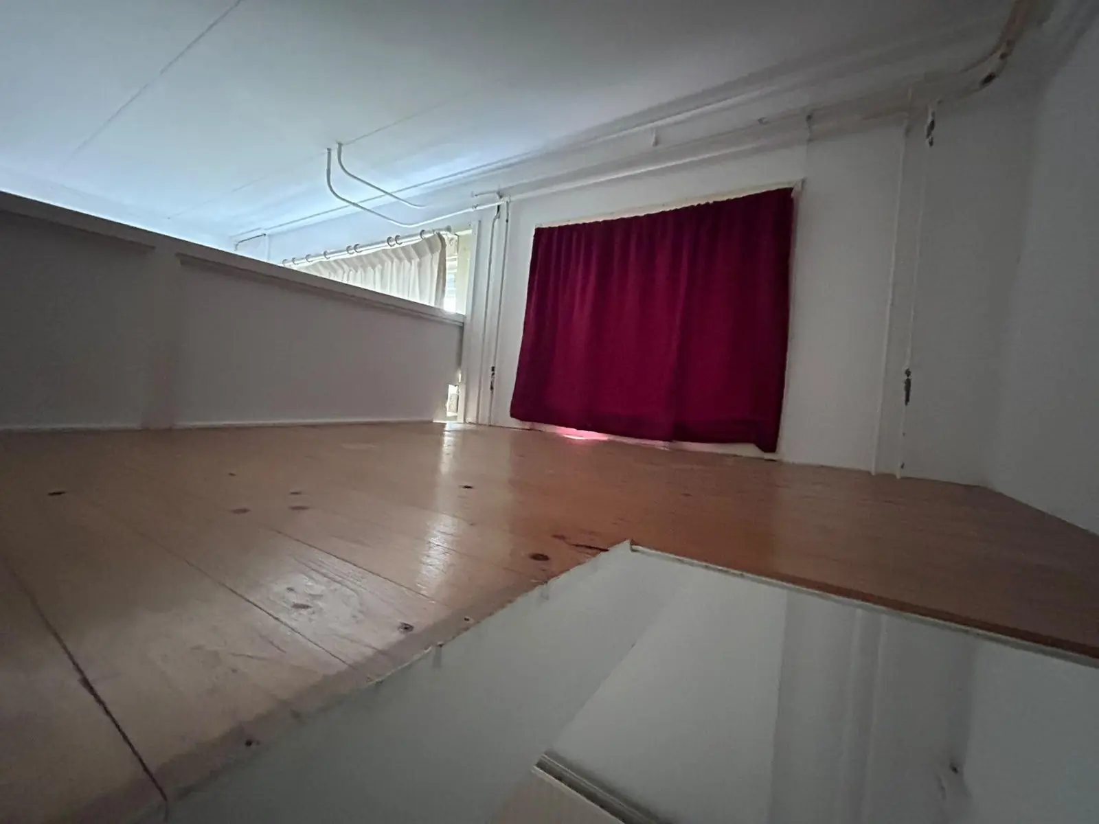 Image 4 of 5