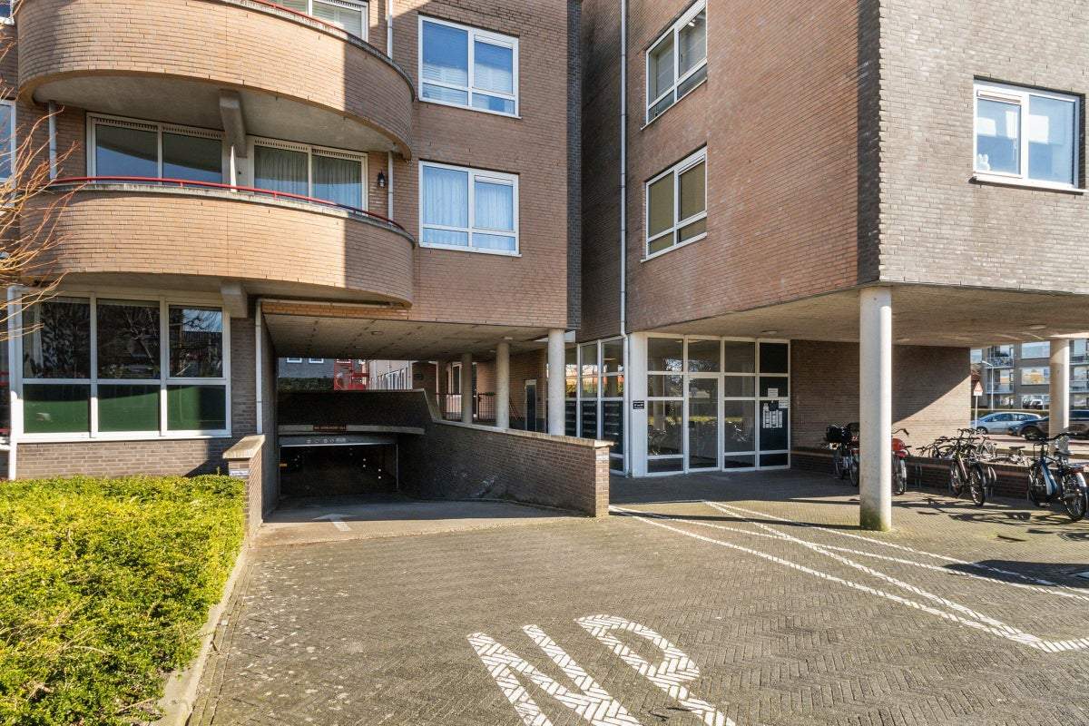 Afbeelding 2 van 23