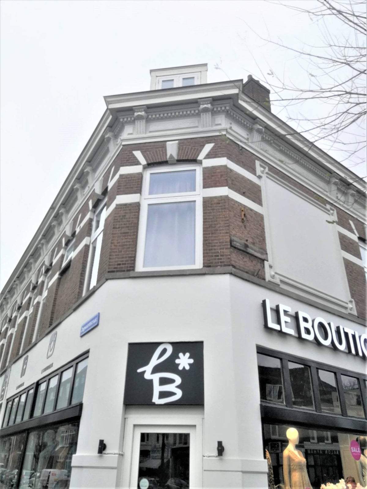 Image 1 sur 6