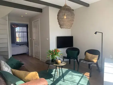 Canal House Oosteinde, Delft - For Rent