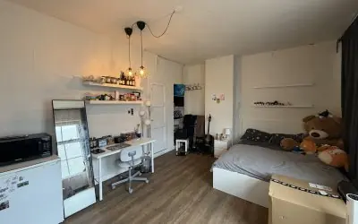 Bild 2 von 6
