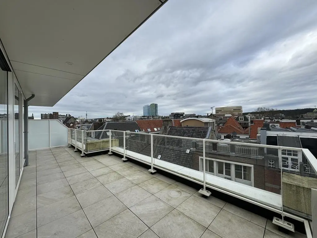 Image 19 of 19