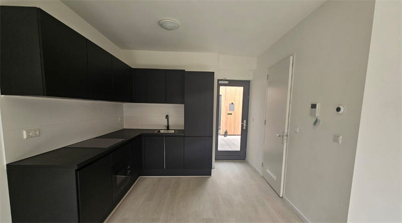 Image 2 of 14