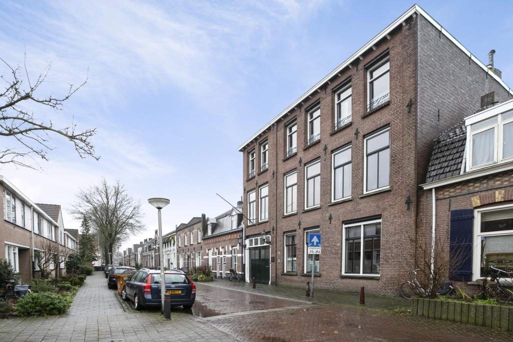 Image 1 of 22