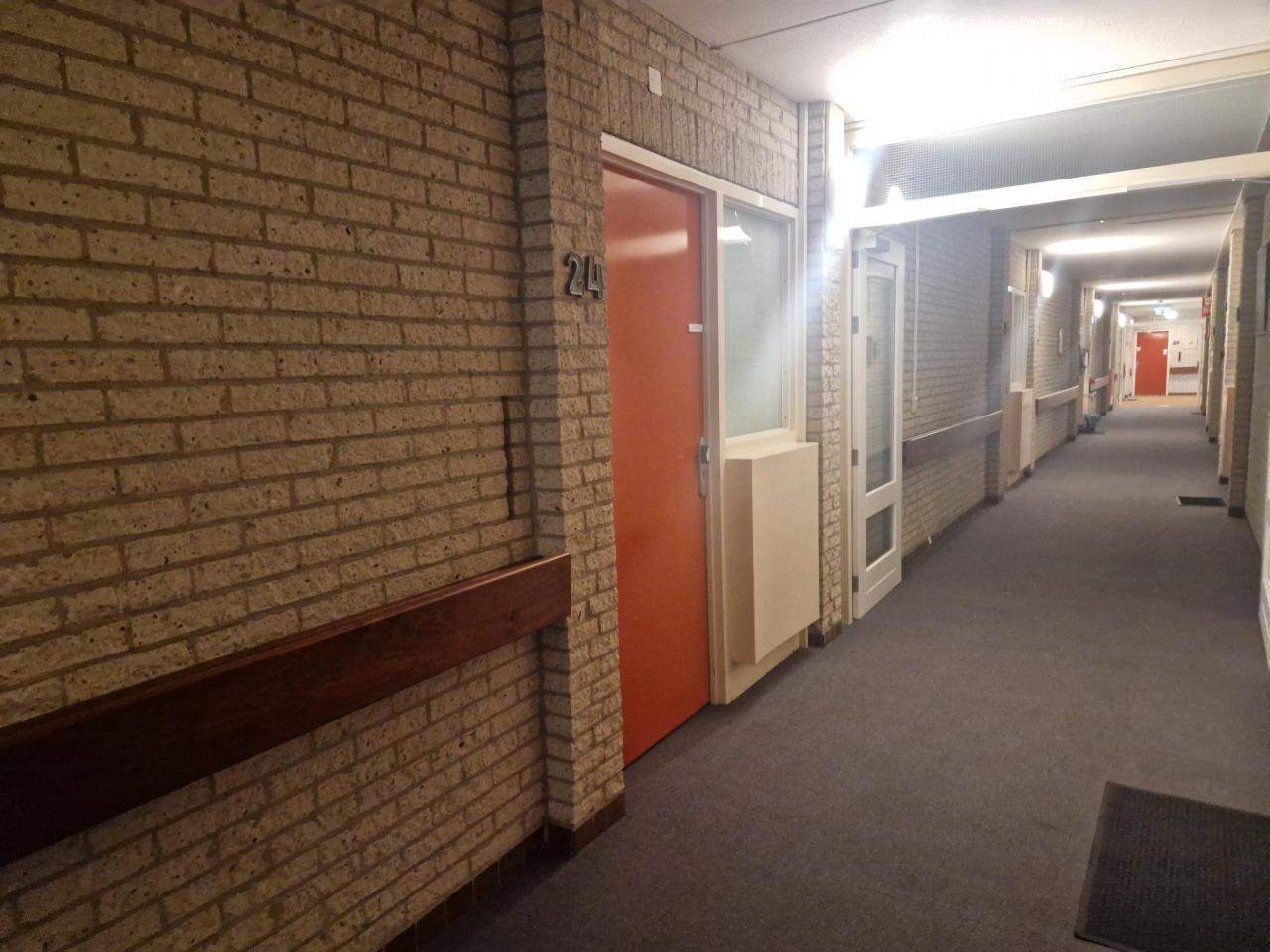 Bild 1 von 9