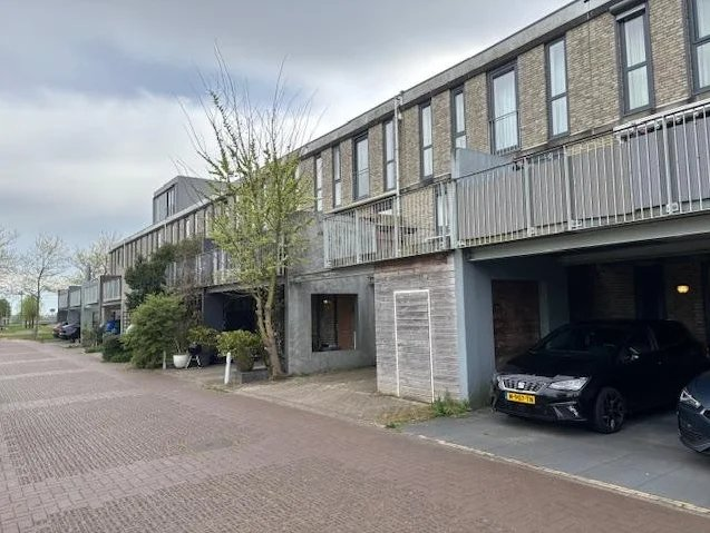 Image 11 of 11