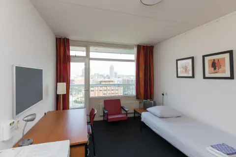 Kamer Boulevard 1945, Enschede - Te Huur