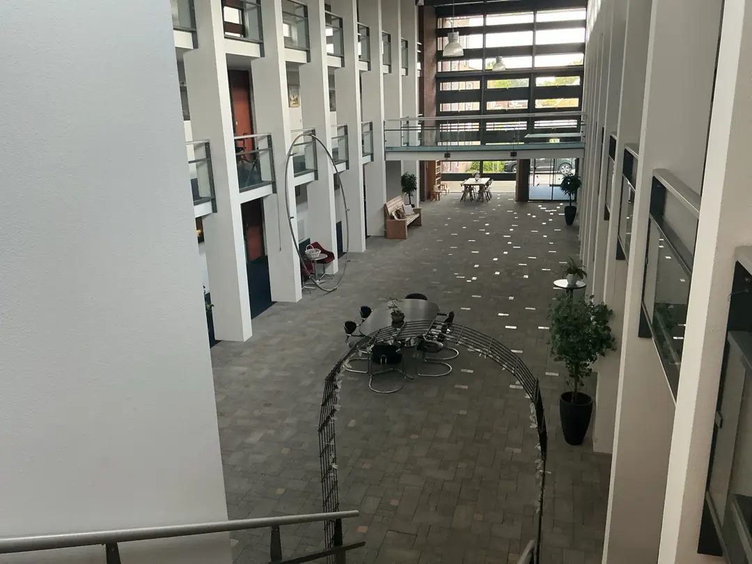 Image 2 of 3