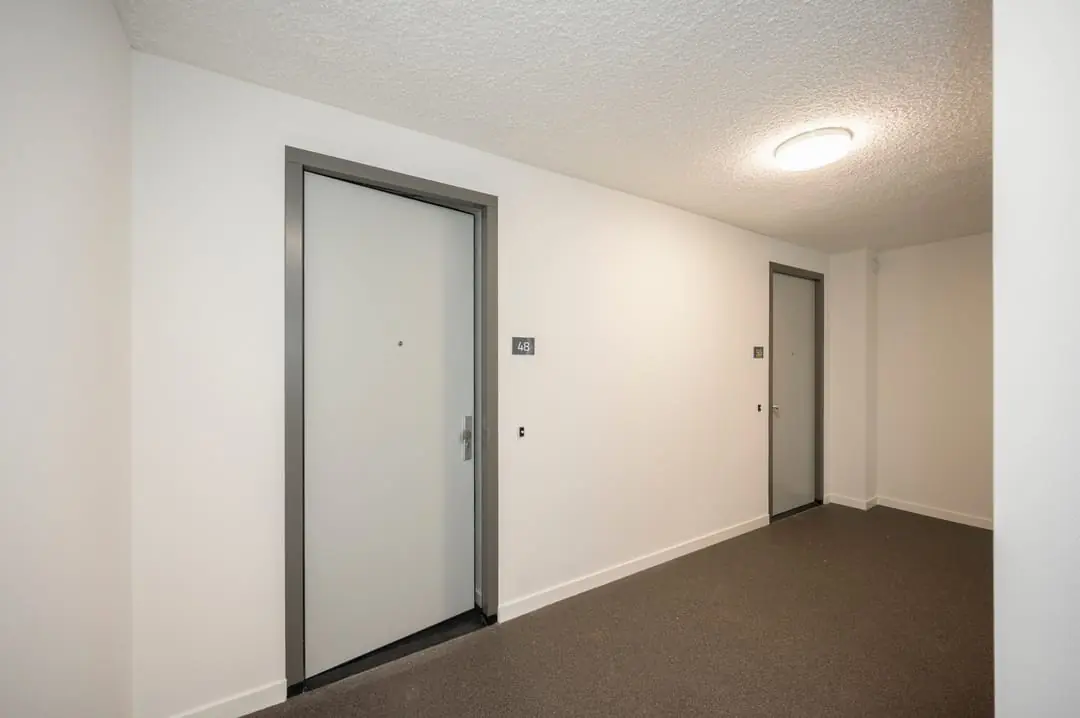 Image 7 of 27