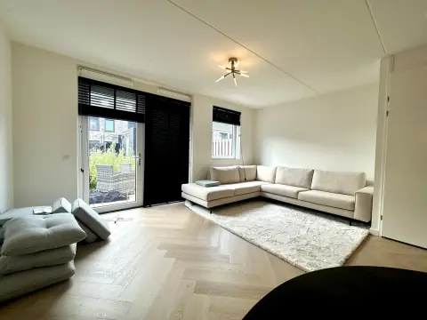 Casa Familiar Cornelia De Langeweg, La Haya - En Alquiler