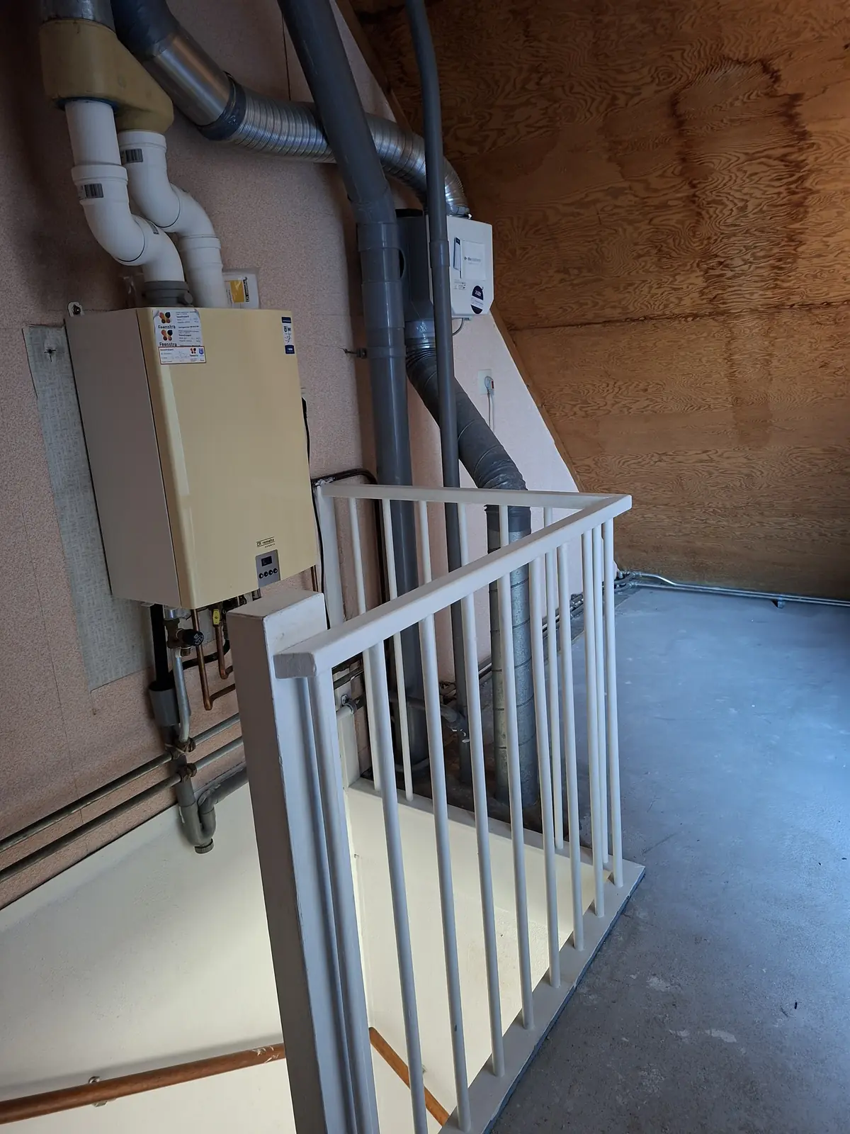 Image 19 of 23