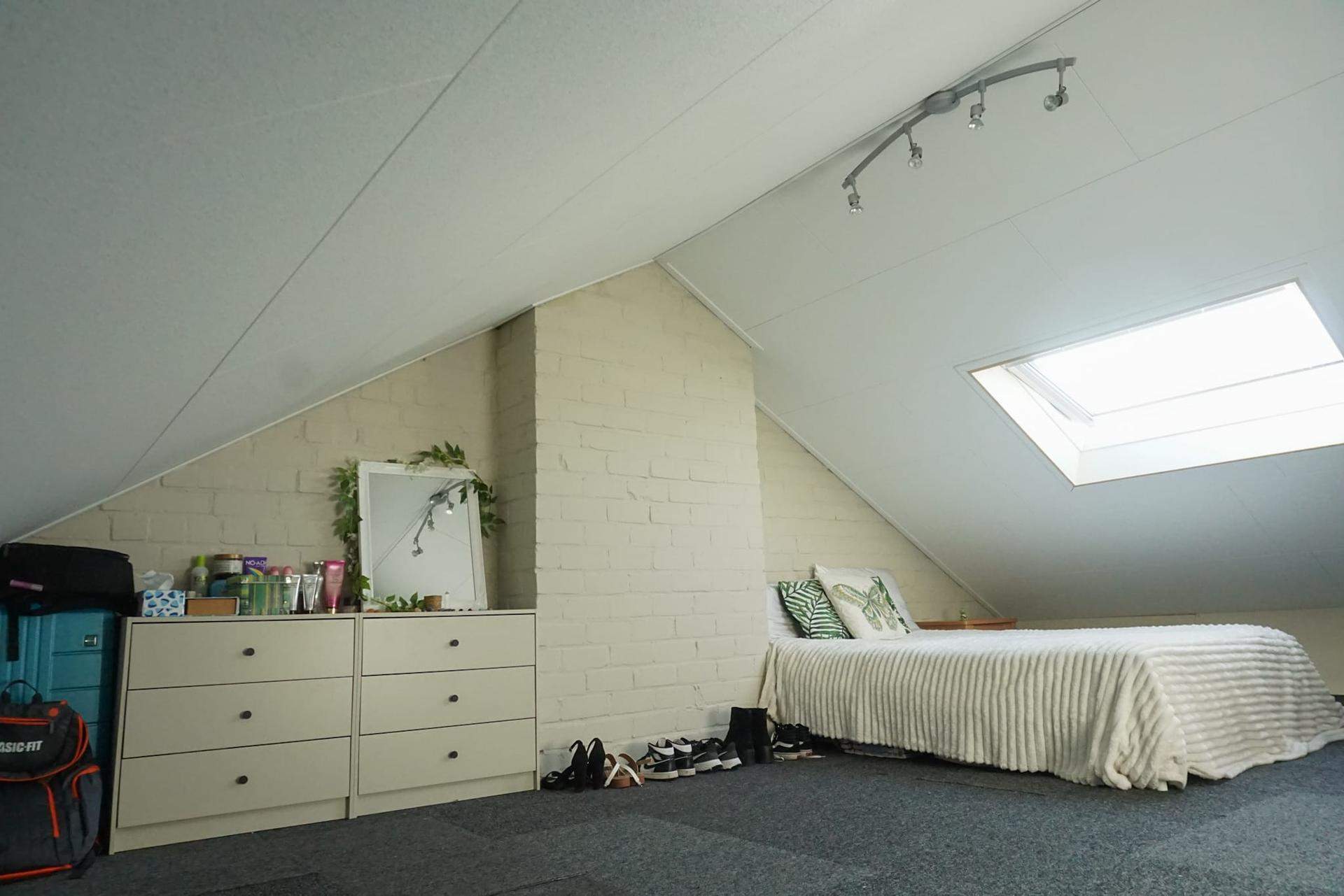 Image 1 of 9
