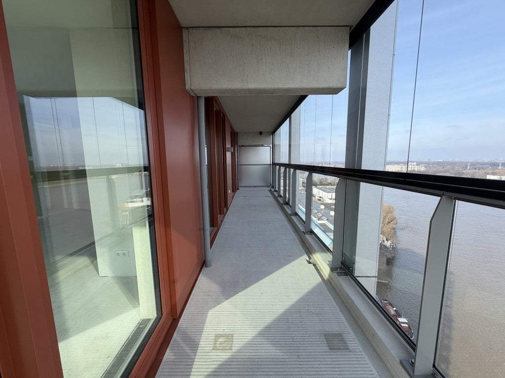 Image 17 sur 25