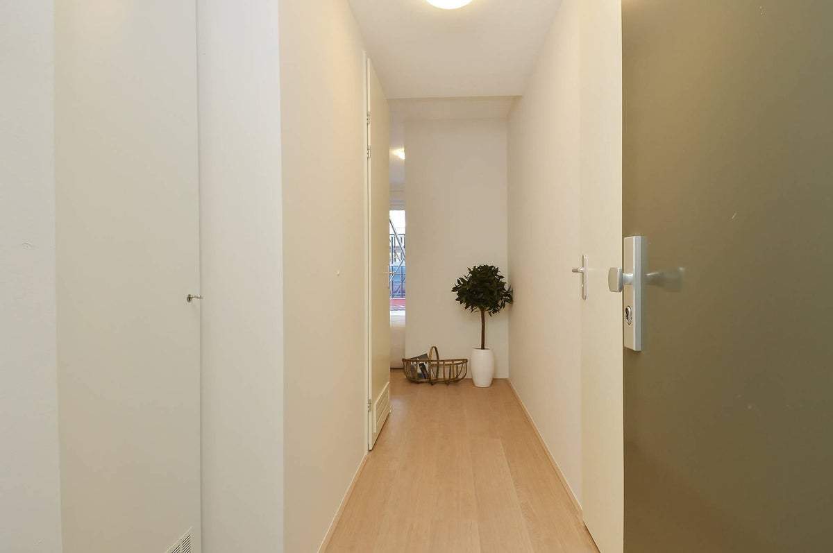 Bild 2 von 18
