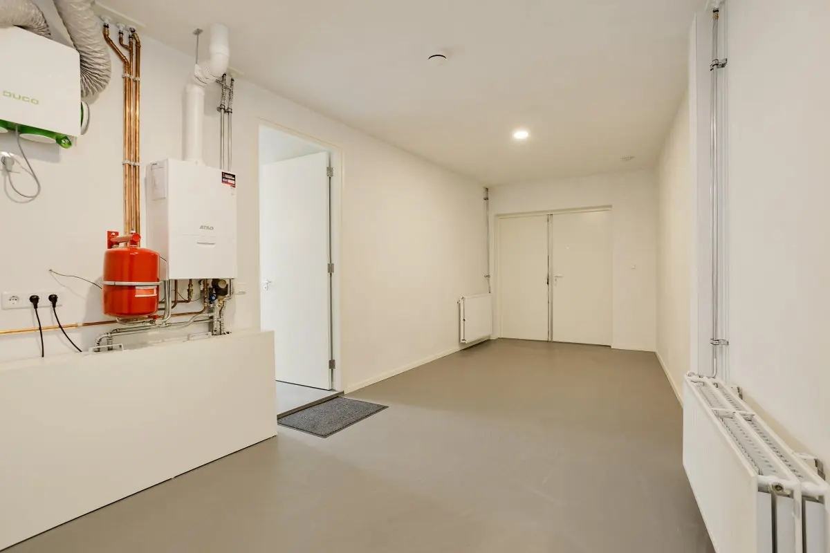 Image 19 of 26
