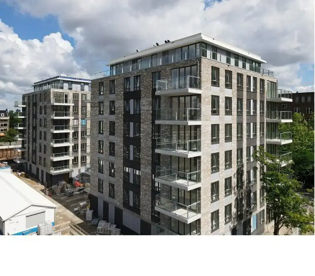 Image 2 of 7