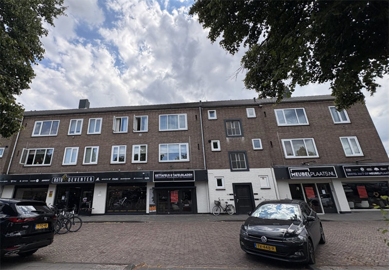 Image 10 of 10
