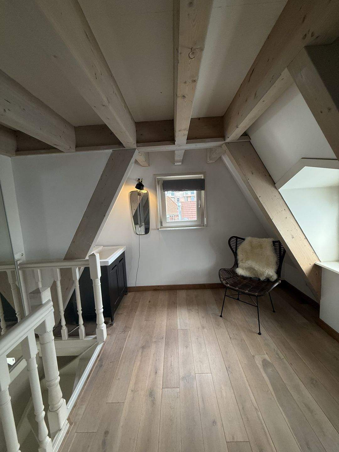 Image 26 of 28