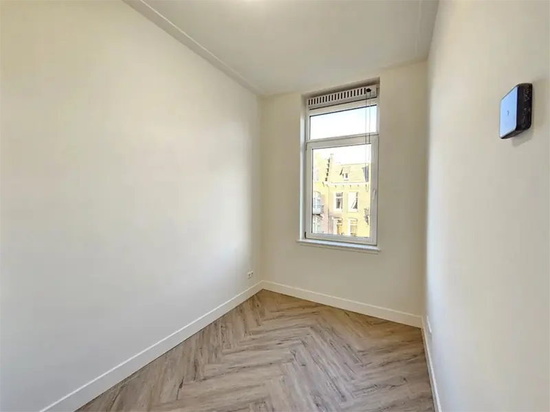 Image 10 of 17