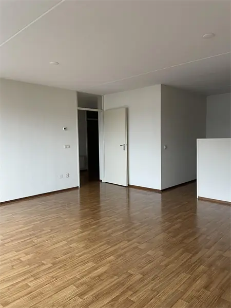 Image 6 of 10