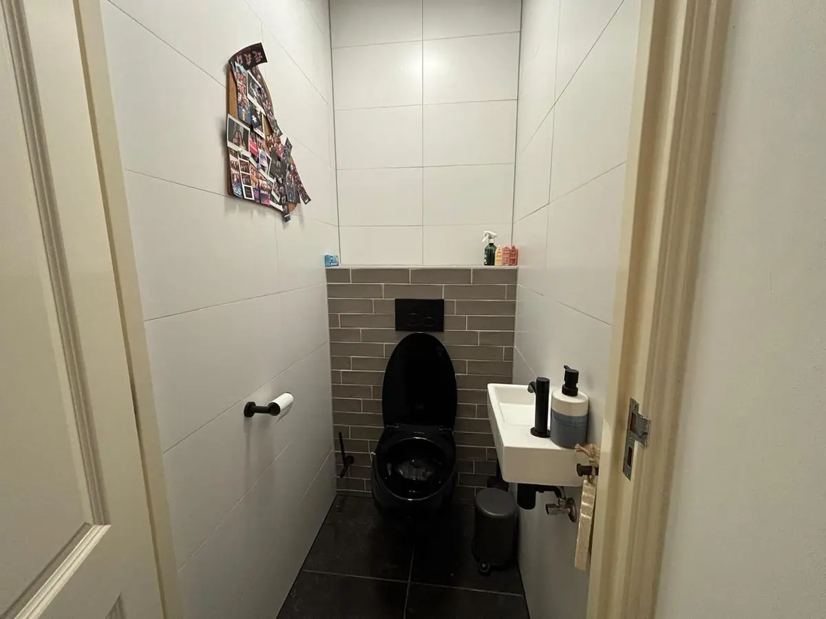Image 11 of 15