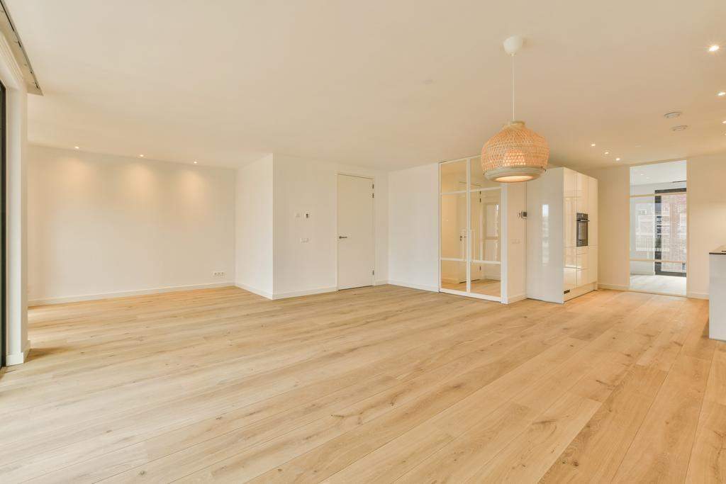 Bild 2 von 12