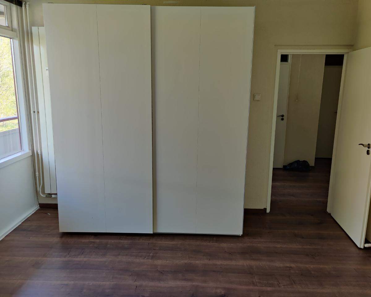 Image 1 of 4