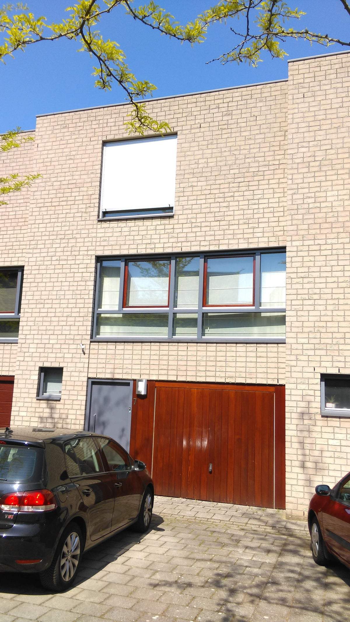 Image 2 of 23