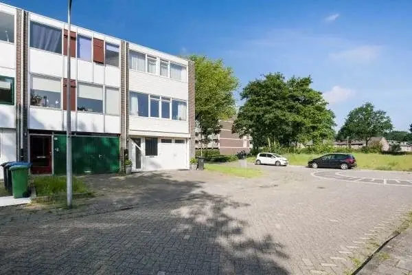 Image 1 of 7