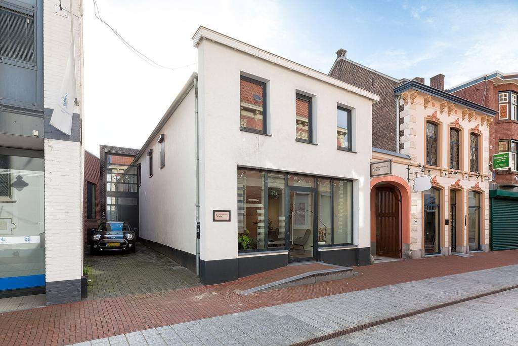 Afbeelding 1 van 12