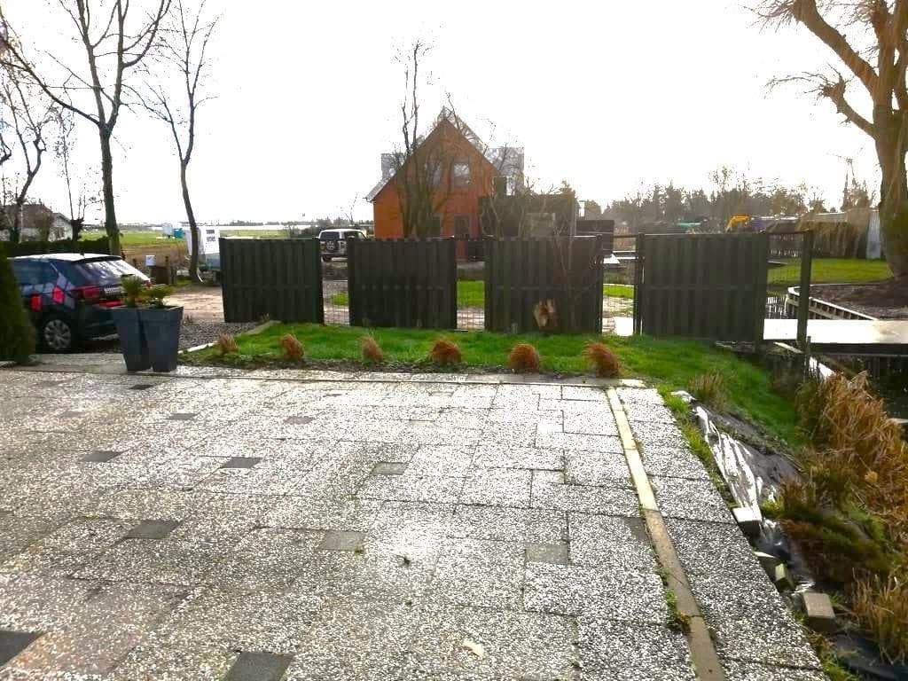 Image 7 of 10