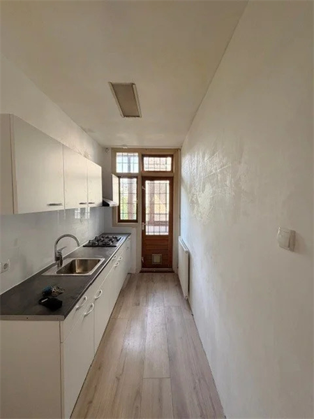 Image 5 of 8