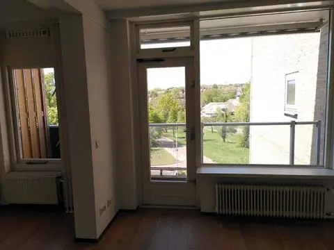 Gestoffeerd studio-appartement Bronbeeklaan, Arnhem - Te huur