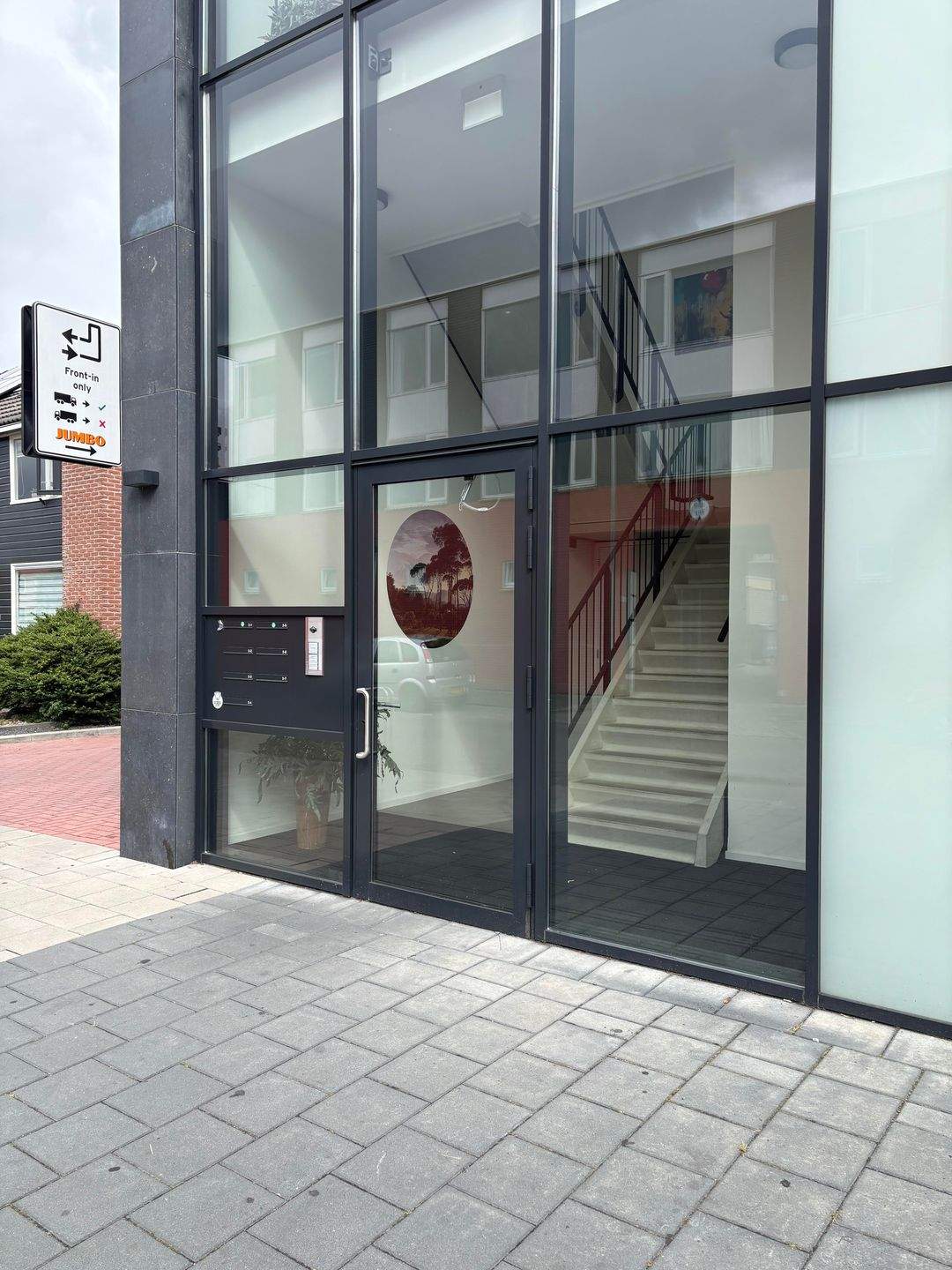 Image 2 of 20