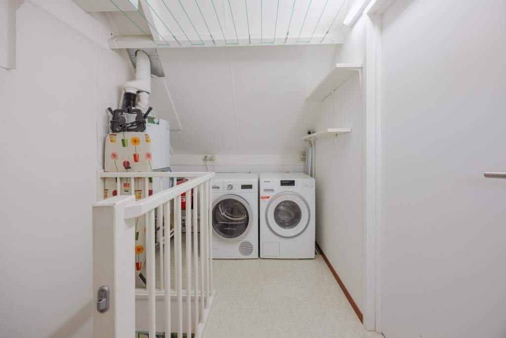 Image 22 of 27