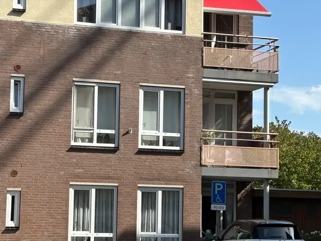 Afbeelding 2 van 5
