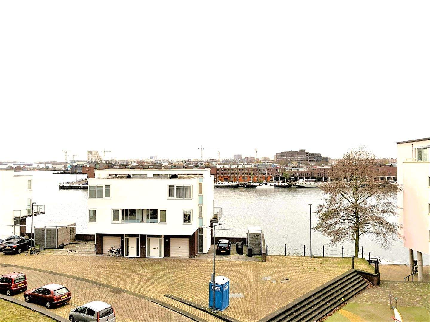 Image 10 of 24