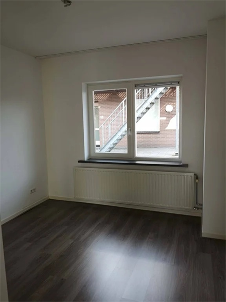 Bild 12 von 16