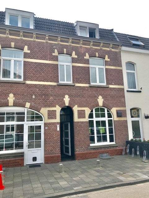 Afbeelding 1 van 8