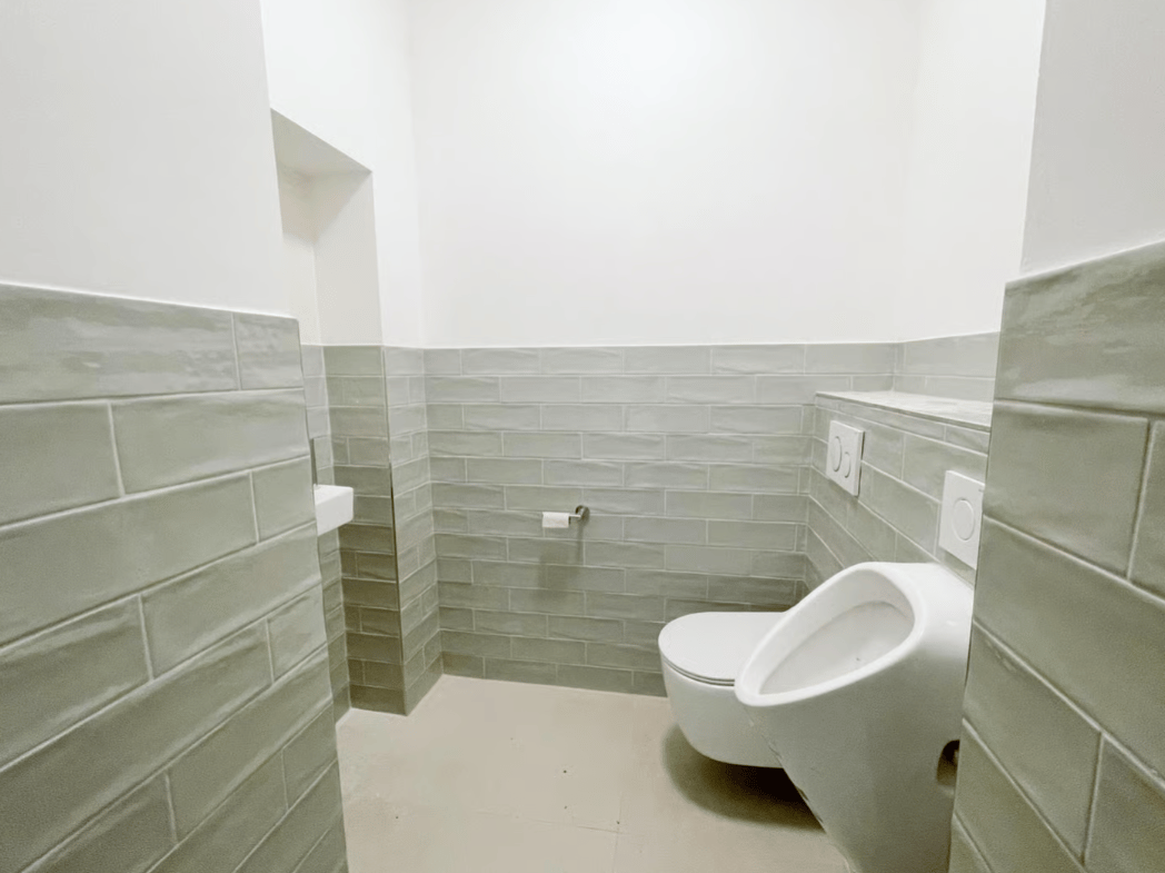 Image 20 of 37