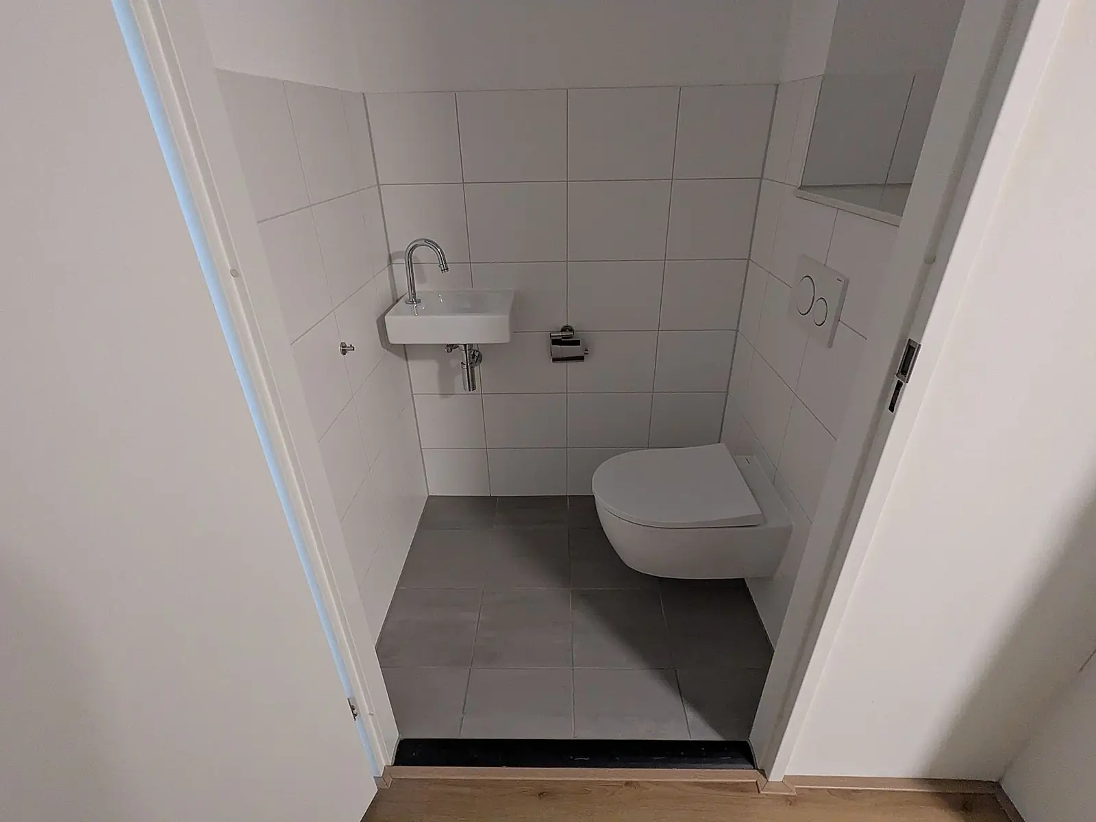 Image 6 of 8