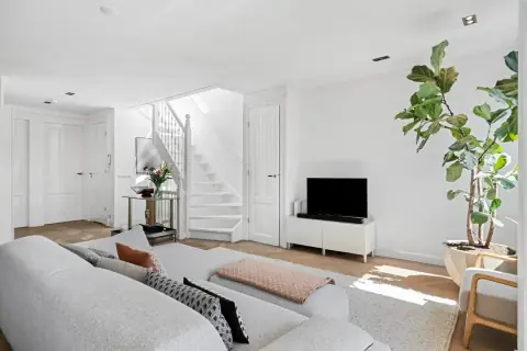 Apartamento en Van Eeghenstraat, Ámsterdam - En Alquiler