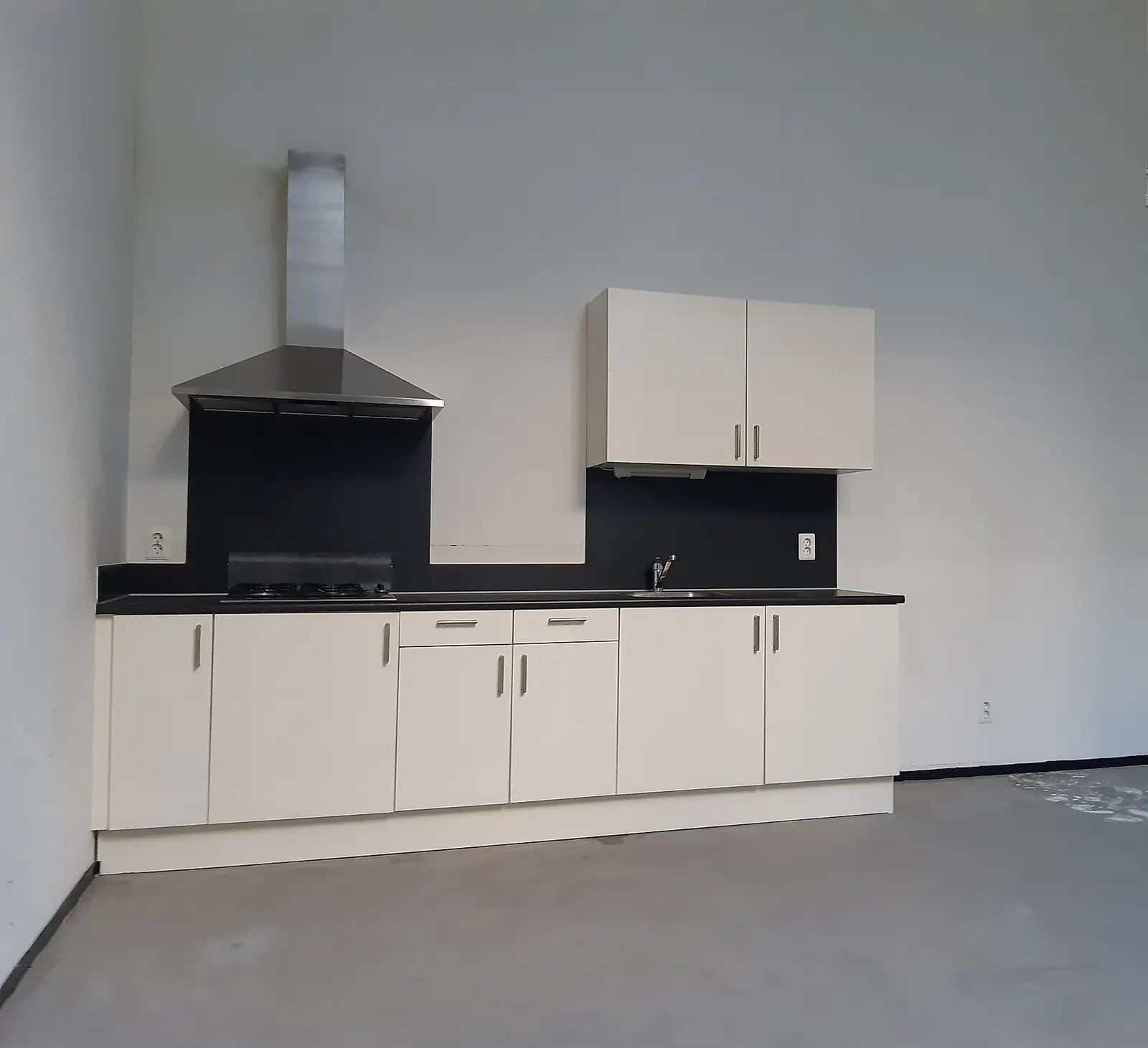 Image 8 of 8