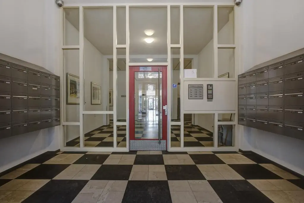 Image 16 of 18