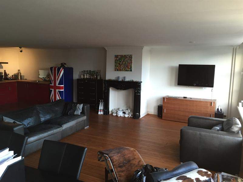 Image 2 of 10