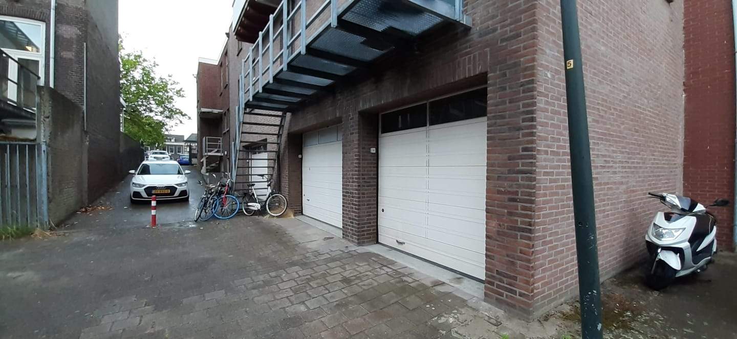 Afbeelding 2 van 12