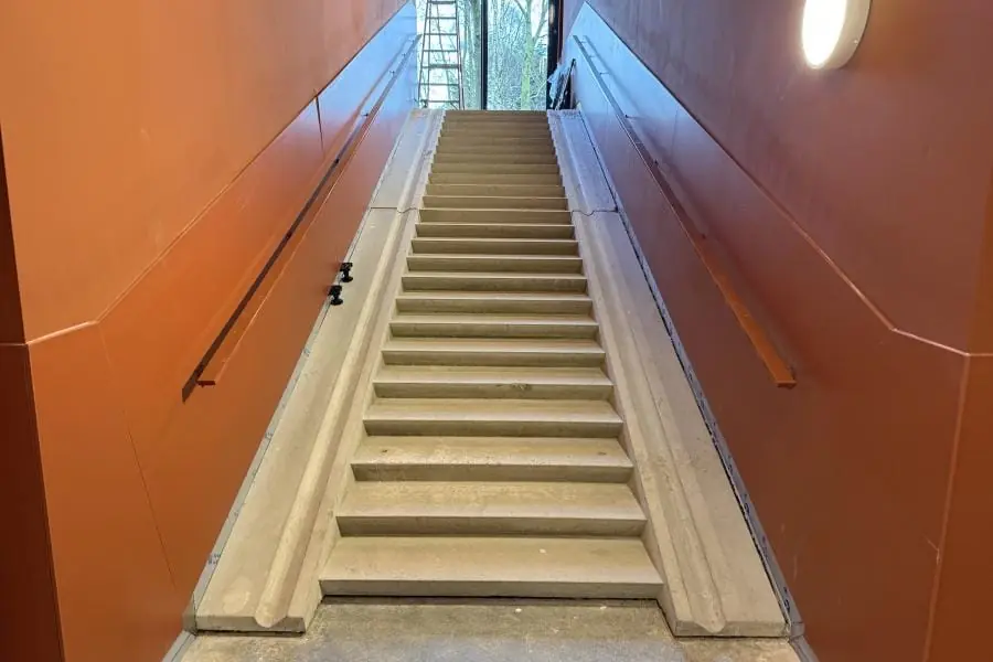 Image 2 of 20