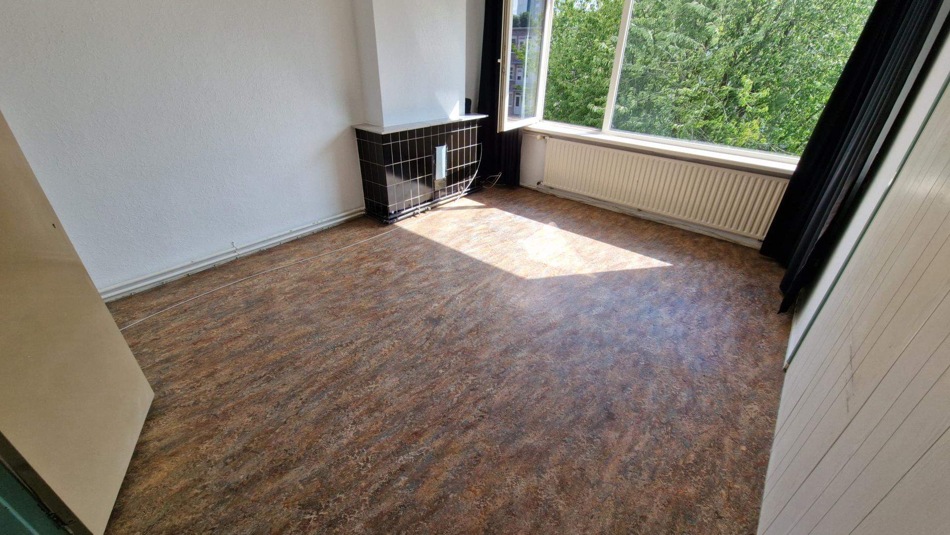 Bild 1 von 6