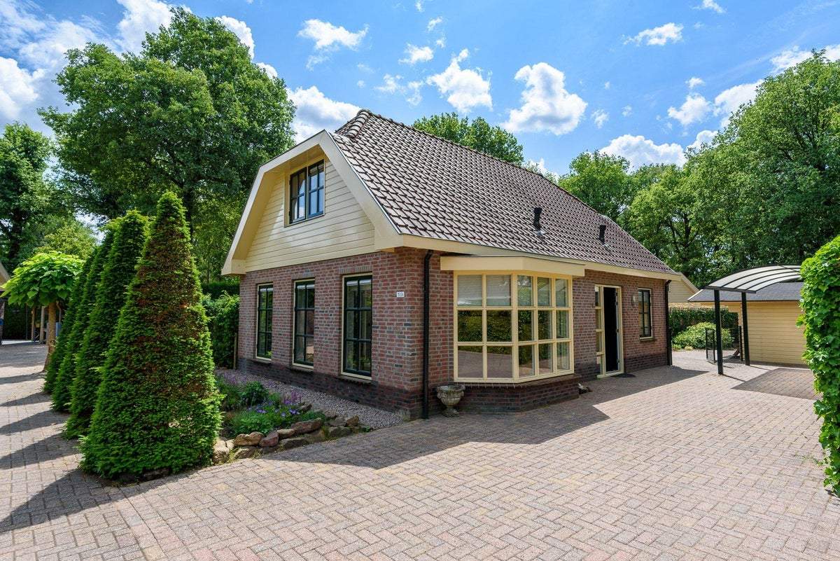 Afbeelding 1 van 32