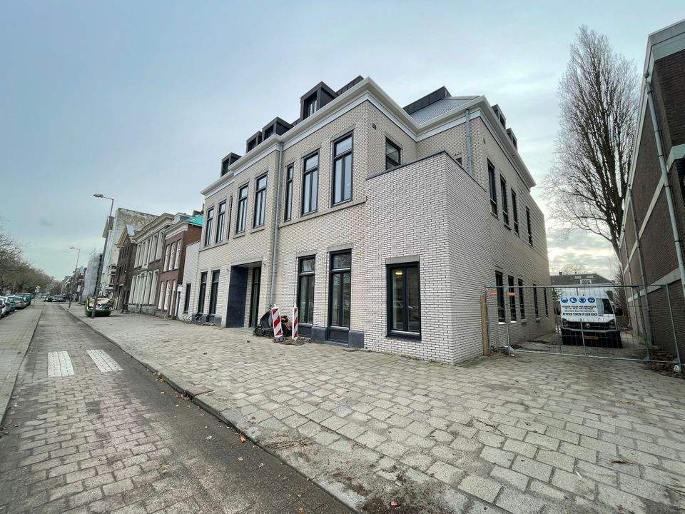 Afbeelding 2 van 6